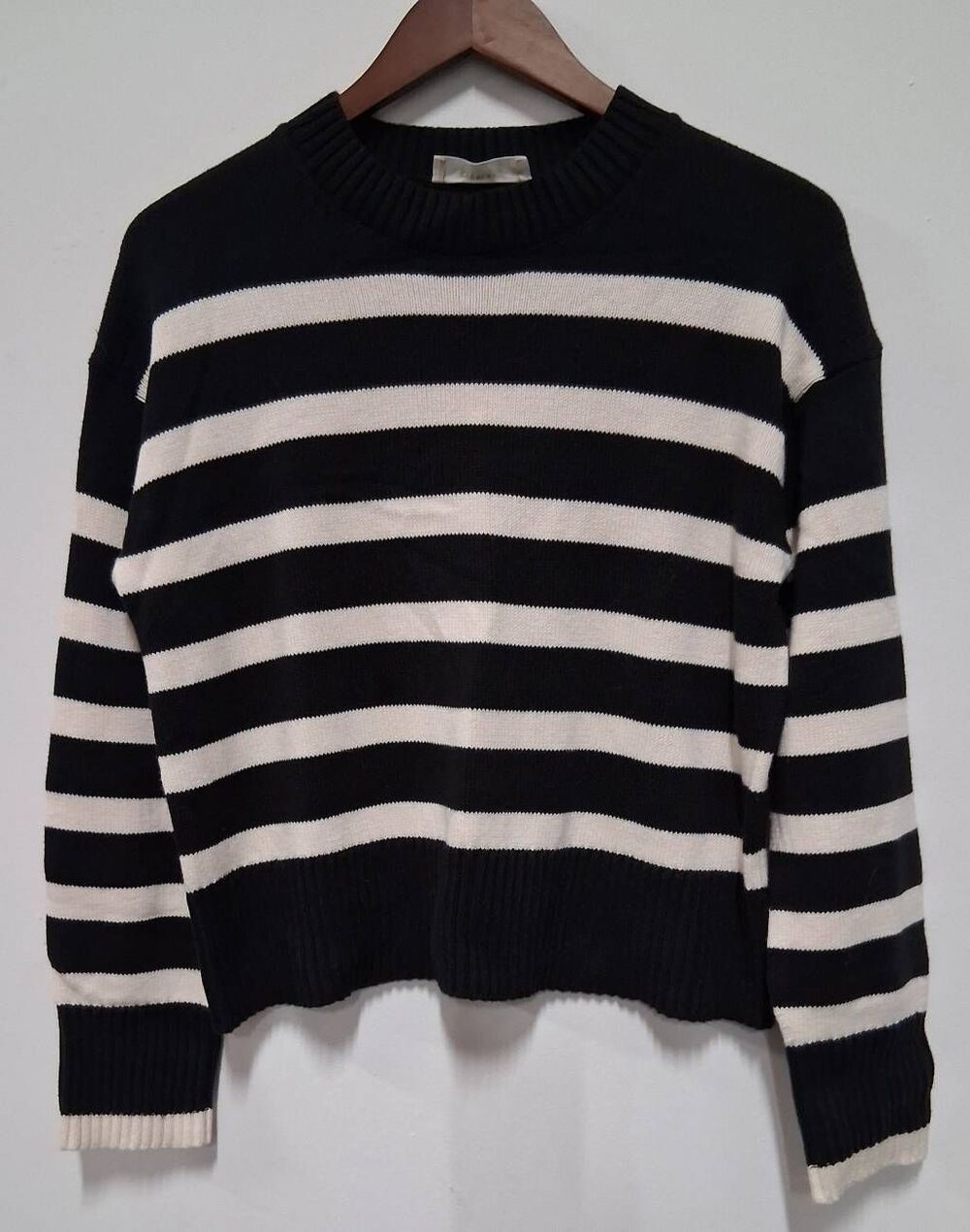 Everlane womens medium 100% organic heavy cotton sweater black white stripe